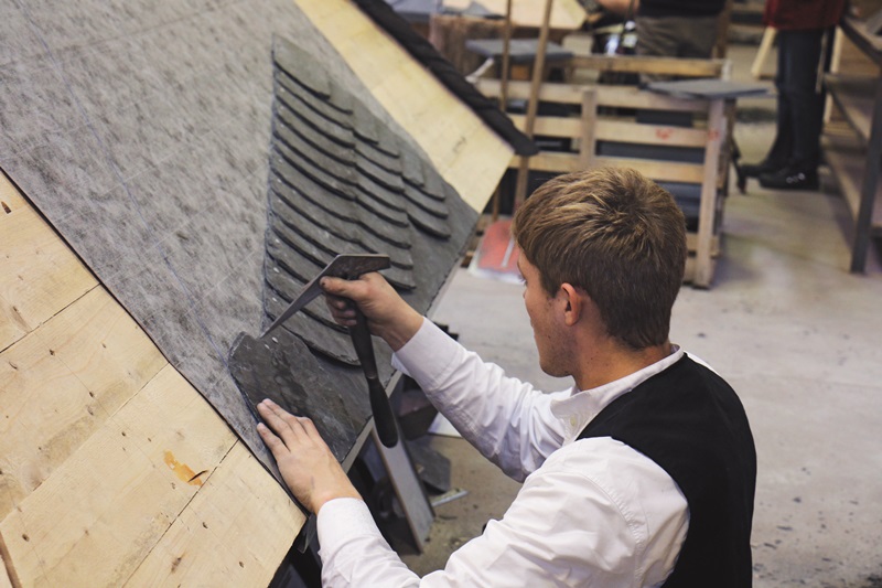 Course Image ALT: Die Ausbildung im Dachdeckerhandwerk